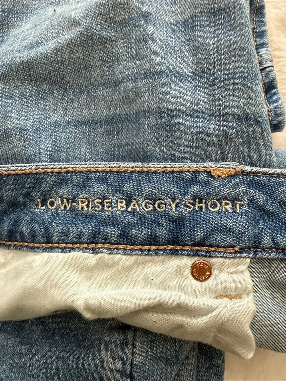 NWT American Eagle Outfitters Stretch Baggy Denim Jean Shorts Size 12